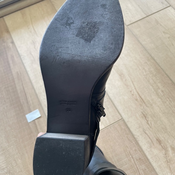 Black Leather Ankle boots - Picture 4 of 4